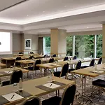 Hilton Park 4*