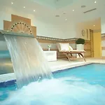 Hilton Park 4*
