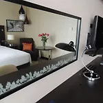 Hilton Park מלון