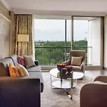 Hilton Park מלון 4*