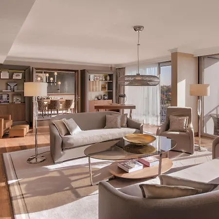 Ξενοδοχείο Hilton Park 4*
