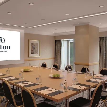 Hilton Park 4*
