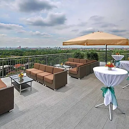 Hilton Park Hotel 4*
