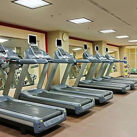 Hilton Park 4*