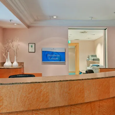 Hilton Park 4*