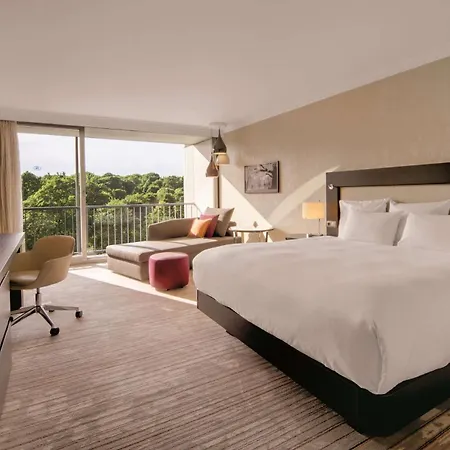 Hilton Park Otel 4*
